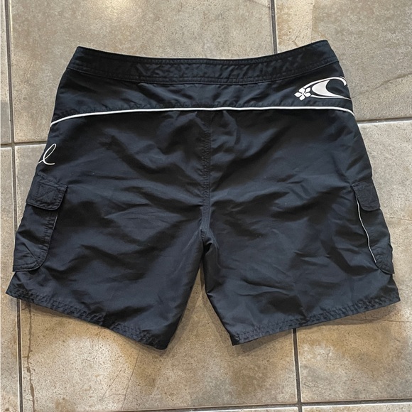O’NEILL WOMEN’S BLACK BOARD SWIM SHORTS SIZE 7 - Picture 2 of 9